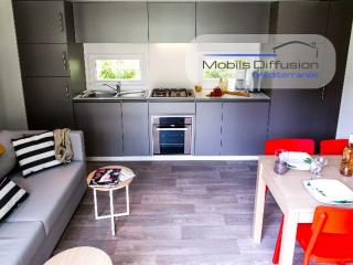 Mobils Diffusion - Mobil-home d’occasion design – Trigano – 2 chambres, climatisation